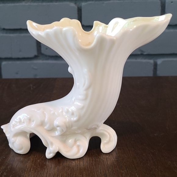 Belleek Accents Vintage Belleek 5 Cornucopia Vase Stamped With Green Mark Poshmark